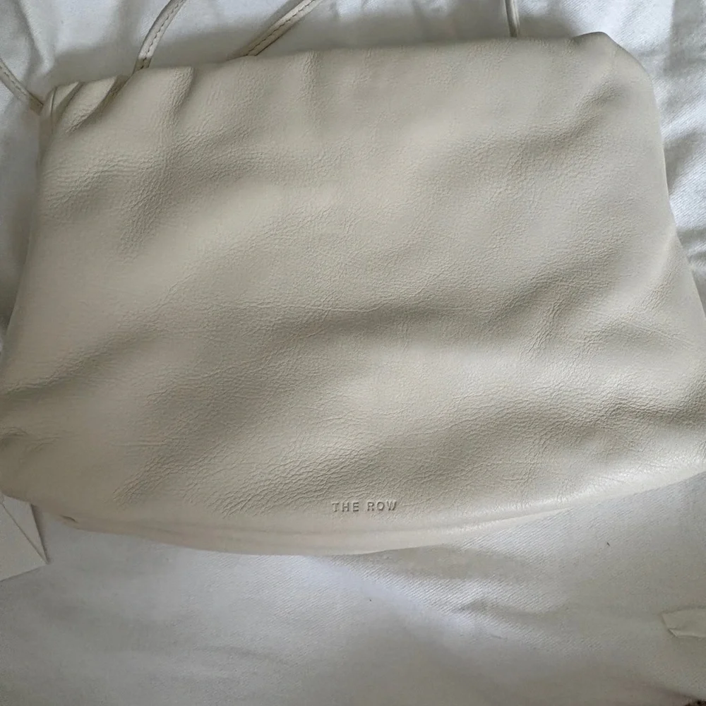 The row Elegant White Leather Shoulder Bag - Picture 2 of 6